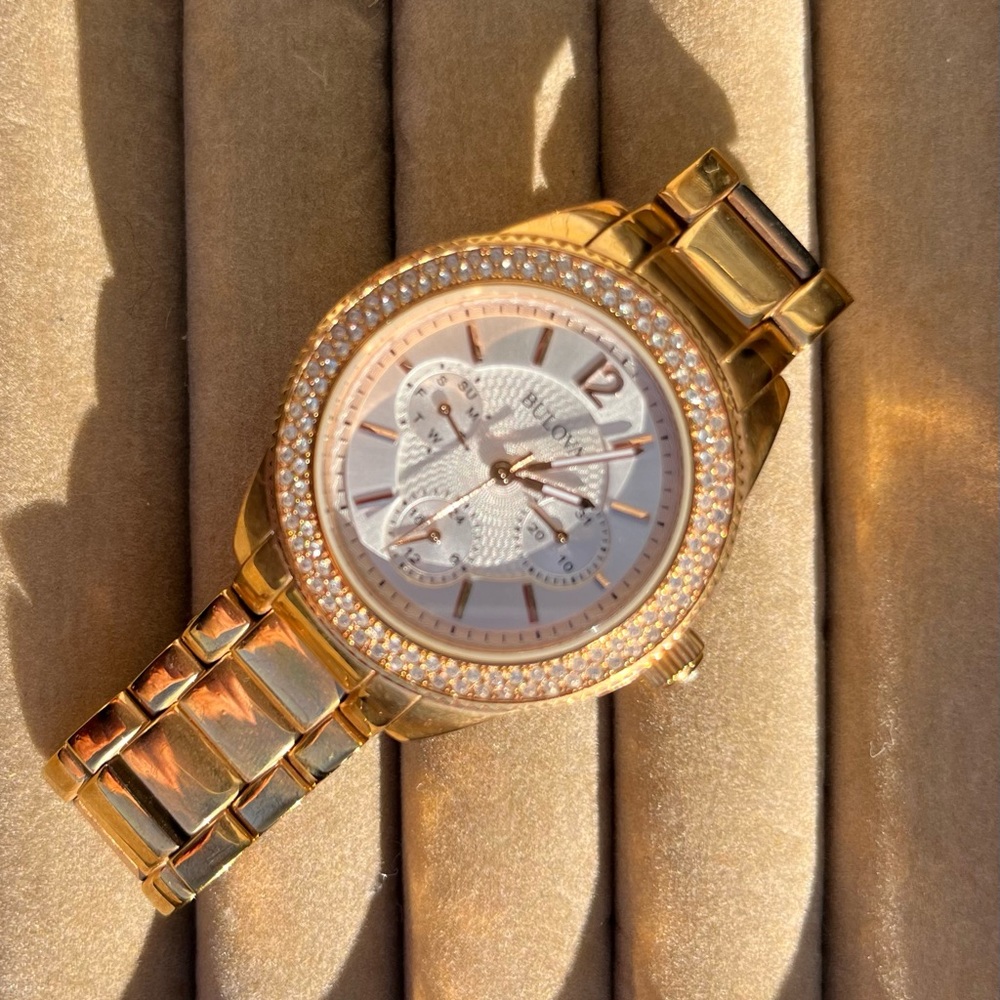 Bulova Swarovski Crystal Rose Gold Tone Women’s Watch 97N101